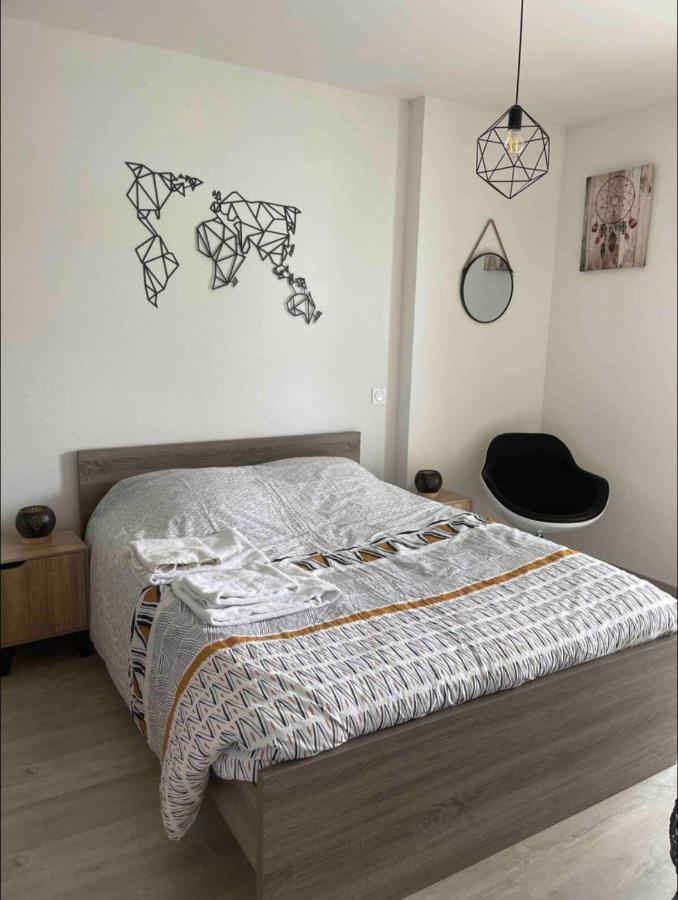 Appartement 4 Personnes Proche Lac Saint Point Montperreux Экстерьер фото